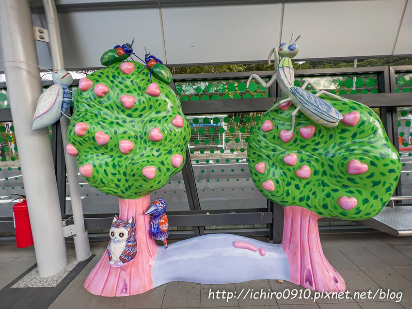 【新北景點】安坑輕軌通車‧路線圖‧票價表‧裝置藝術│十四張‧新和國小‧陽光運動公園‧安康‧景文科大‧耕莘安康