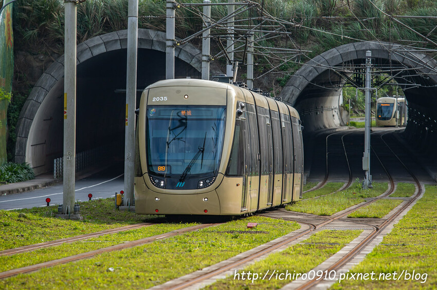 【新北景點】安坑輕軌通車‧路線圖‧票價表‧裝置藝術│十四張‧新和國小‧陽光運動公園‧安康‧景文科大‧耕莘安康