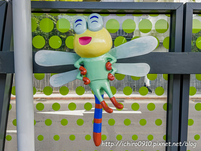 【新北景點】安坑輕軌通車‧路線圖‧票價表‧裝置藝術│十四張‧新和國小‧陽光運動公園‧安康‧景文科大‧耕莘安康