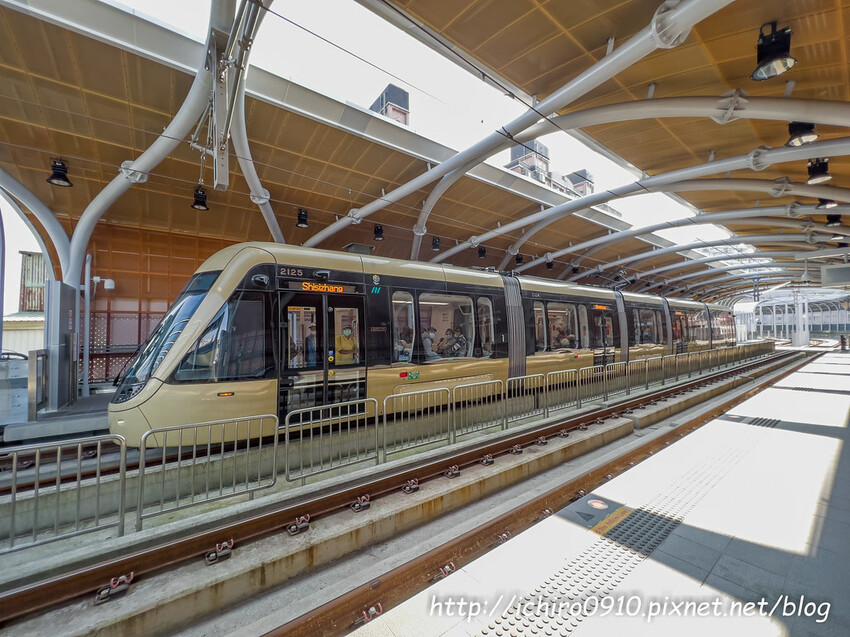 【新北景點】安坑輕軌通車‧路線圖‧票價表‧裝置藝術│十四張‧新和國小‧陽光運動公園‧安康‧景文科大‧耕莘安康