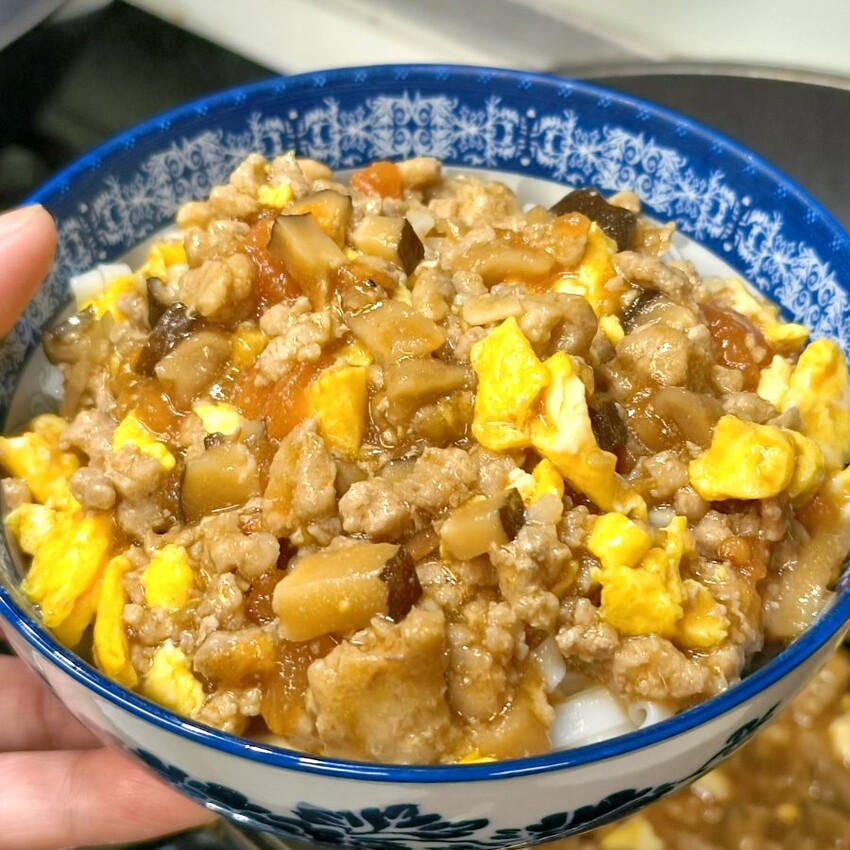 【食譜】哨子麵做法．媲美東區哨子麵的邪惡美味，口感更升級!