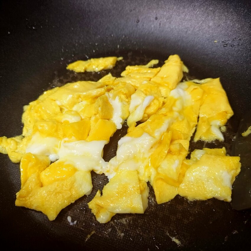 【食譜】哨子麵做法．媲美東區哨子麵的邪惡美味，口感更升級!