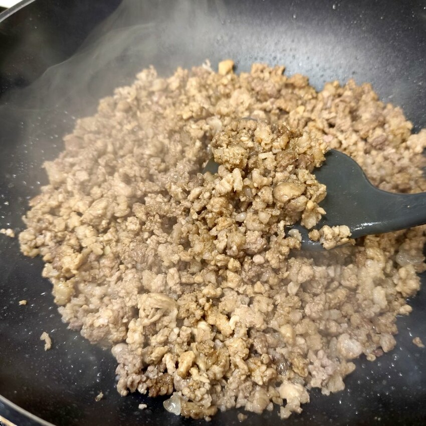 【食譜】哨子麵做法．媲美東區哨子麵的邪惡美味，口感更升級!