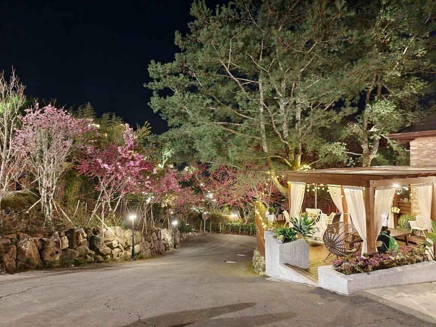 【清境住宿】佛羅倫斯渡假山莊．入住歐風城堡!一泊二食超享受!