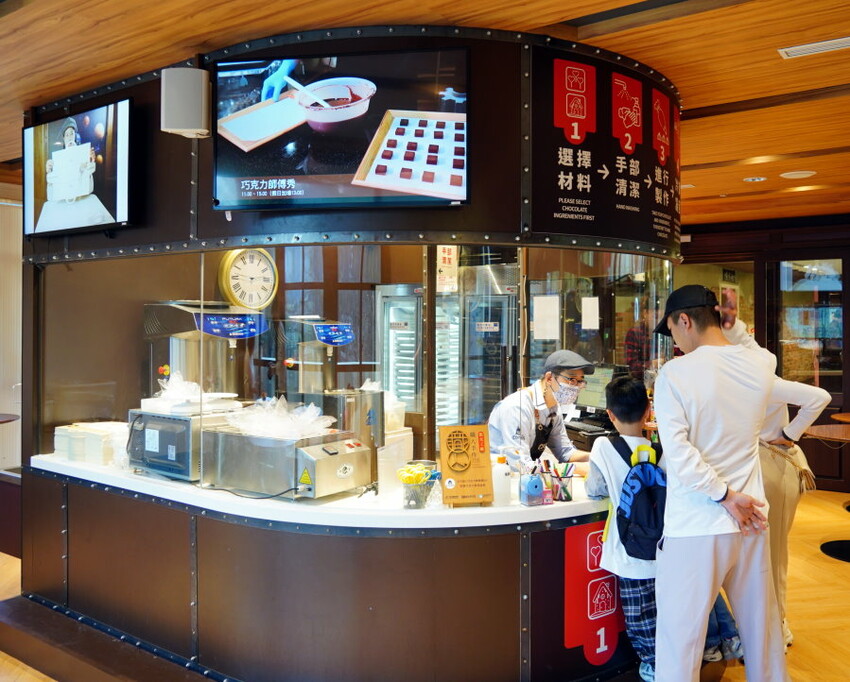 【南投埔里】Cona’s妮娜巧克力夢想城堡.免費變裝、巧克力牆超好拍!