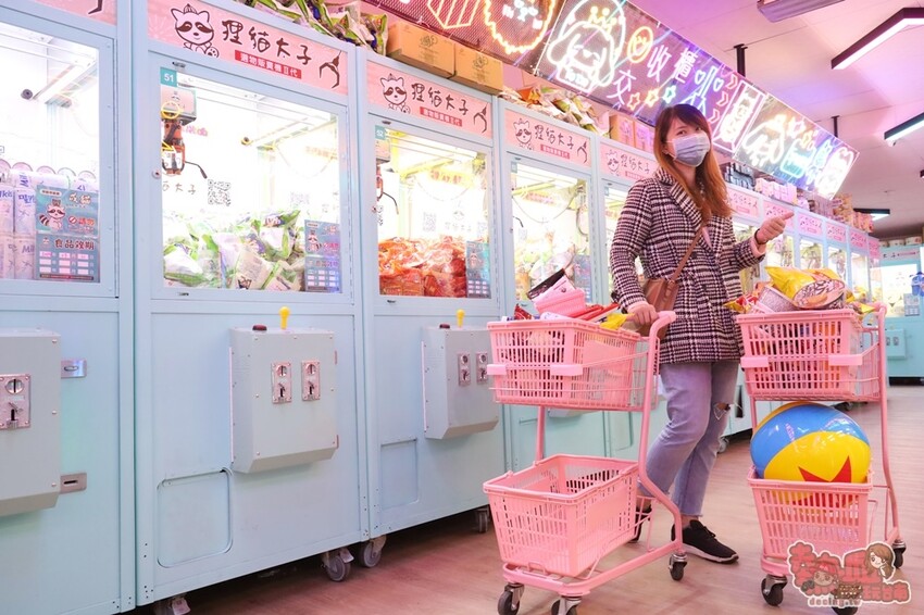 【台南娛樂】狸貓太子！台南最潮最可愛的娃娃機店，根本就是網美們的拍照天堂~ - 熱血玩台南。跳躍新世界