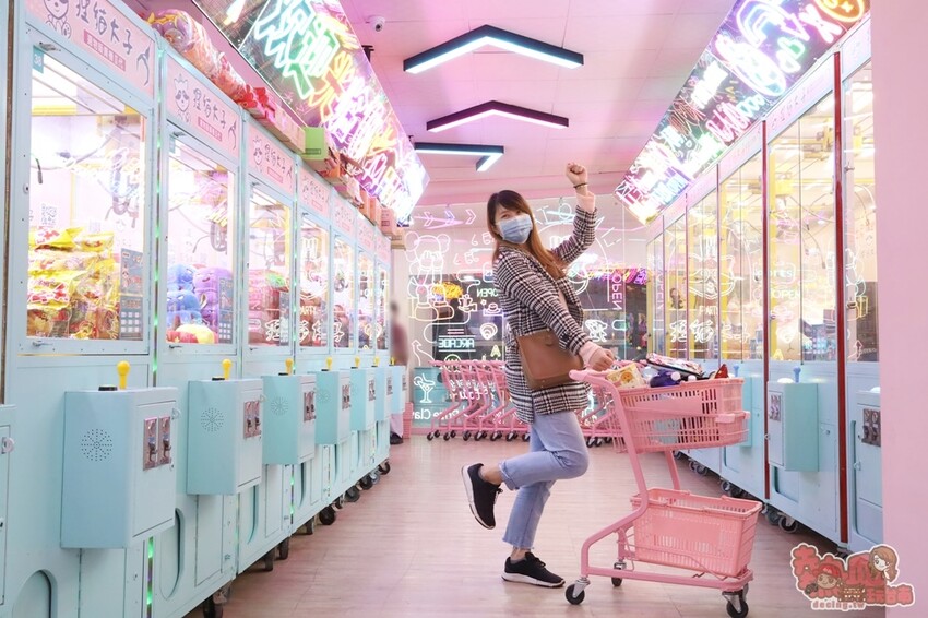 【台南娛樂】狸貓太子！台南最潮最可愛的娃娃機店，根本就是網美們的拍照天堂~ - 熱血玩台南。跳躍新世界