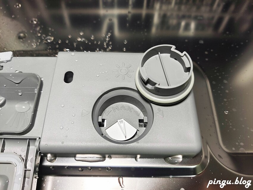 禾聯洗碗機推薦|禾聯HERAN六人份熱風循環洗碗機(HDW-06BT010) 獨立熱風烘乾模式/UV殺菌燈/360度上下雙噴洗臂 - 小企鵝生活趣