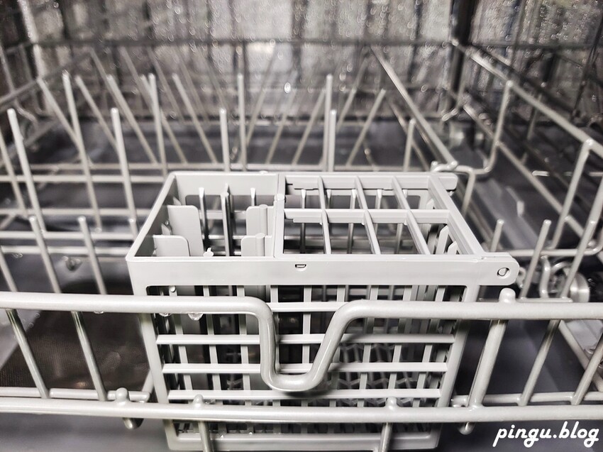 禾聯洗碗機推薦|禾聯HERAN六人份熱風循環洗碗機(HDW-06BT010) 獨立熱風烘乾模式/UV殺菌燈/360度上下雙噴洗臂 - 小企鵝生活趣