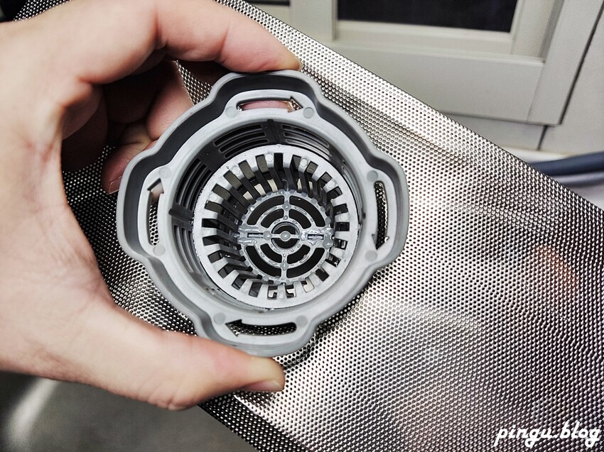 禾聯洗碗機推薦|禾聯HERAN六人份熱風循環洗碗機(HDW-06BT010) 獨立熱風烘乾模式/UV殺菌燈/360度上下雙噴洗臂 - 小企鵝生活趣