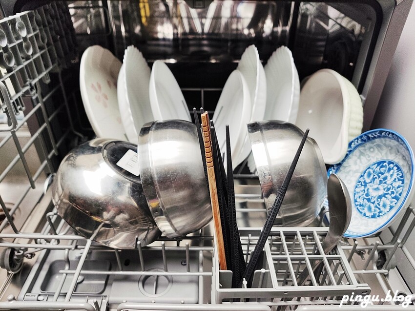 禾聯洗碗機推薦|禾聯HERAN六人份熱風循環洗碗機(HDW-06BT010) 獨立熱風烘乾模式/UV殺菌燈/360度上下雙噴洗臂 - 小企鵝生活趣