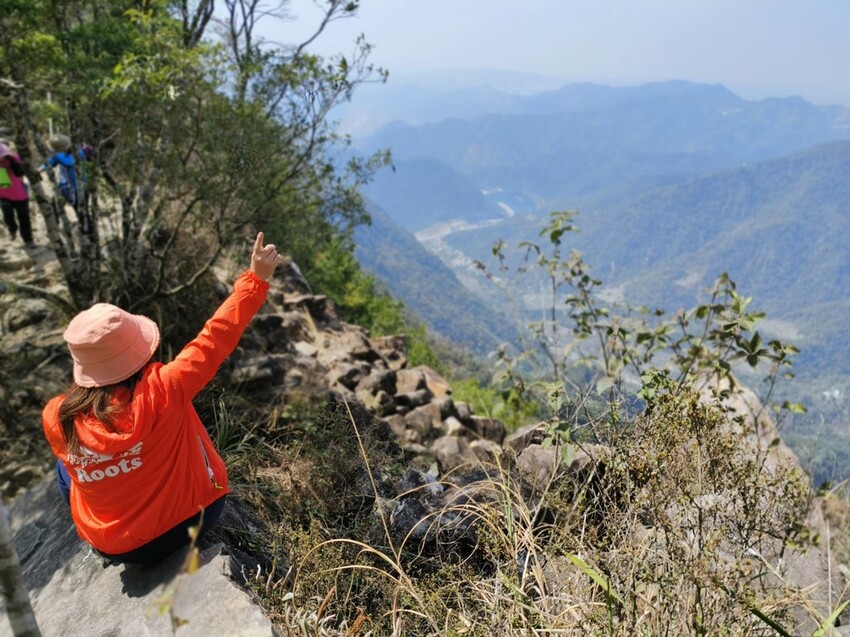47399.jpg - 【台中.谷關】谷關七雄之東卯山。平緩好走後段0.5K石曝+大岩石+超美展望來回14K 47399.jpg - 【台中.谷關】谷關七雄之東卯山。平緩好走後段0.5K石曝+大岩石+超美展望來回14K