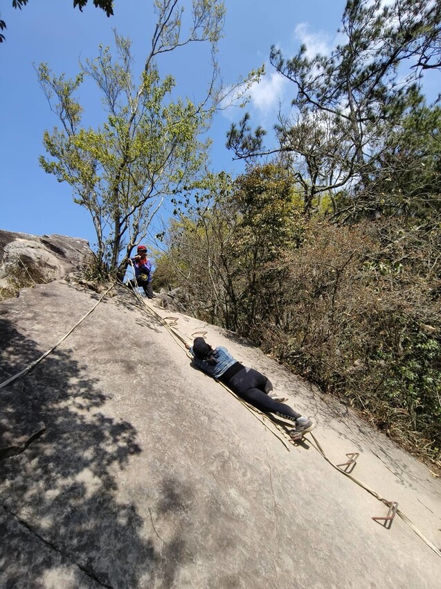47401.jpg - 【台中.谷關】谷關七雄之東卯山。平緩好走後段0.5K石曝+大岩石+超美展望來回14K 47401.jpg - 【台中.谷關】谷關七雄之東卯山。平緩好走後段0.5K石曝+大岩石+超美展望來回14K