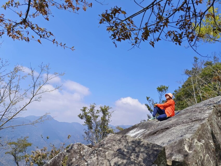 47334.jpg - 【台中.谷關】谷關七雄之東卯山。平緩好走後段0.5K石曝+大岩石+超美展望來回14K 47334.jpg - 【台中.谷關】谷關七雄之東卯山。平緩好走後段0.5K石曝+大岩石+超美展望來回14K
