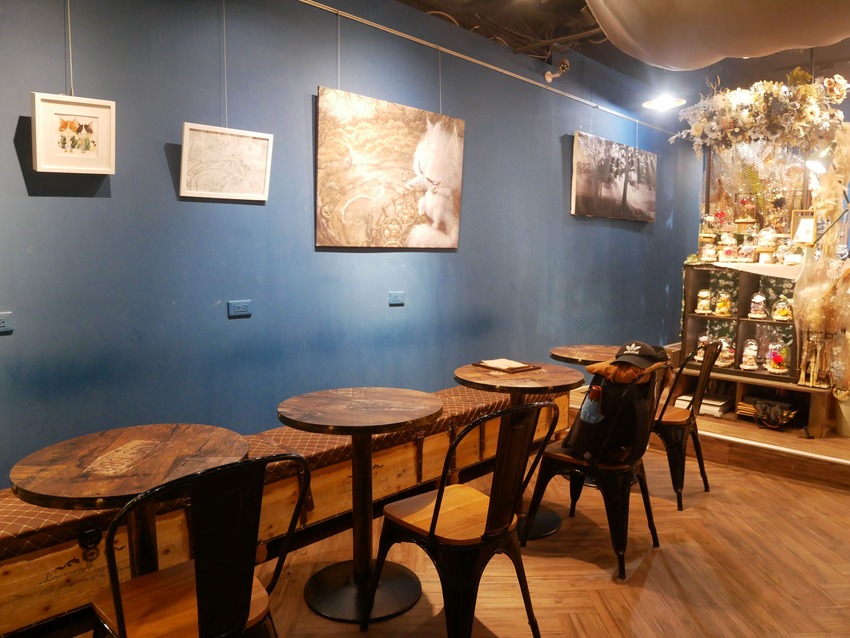 晨醉咖啡(舊址)-近中友百貨,裝潢綠意盎然還有乾燥花,提供咖啡飲品/特製調酒/手作甜點(●ˇ∀ˇ●)