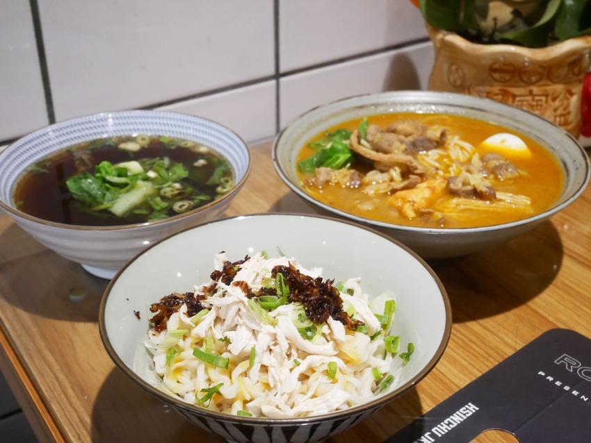 有麵好食（結束營業）-近新竹大遠百，提供多種麵點，推薦乾拌、叻沙系列! 平價又多樣的選擇╰(*°▽°*)╯