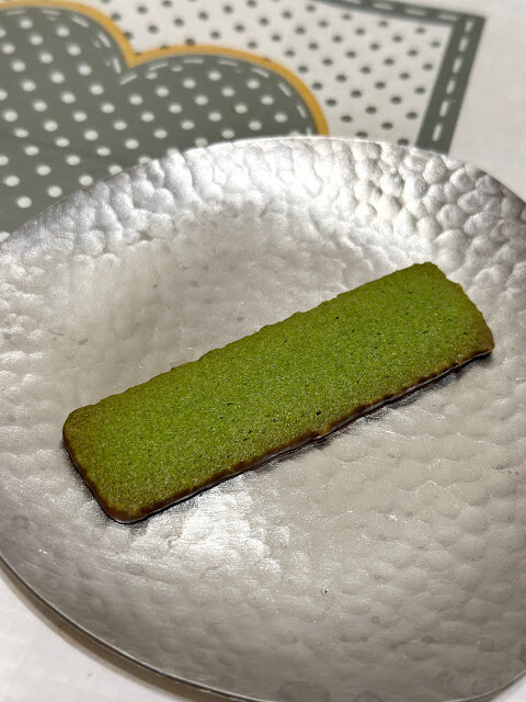 ROYCE 抹茶巧克力 焙茶巧克力 開箱 價格 哪裡買 心得 評價 日本 伴手禮  ロイズ 高評価 お茶ショコラ[ほうじ茶&抹茶] バトンクッキー 抹茶25枚入