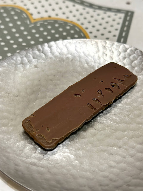 ROYCE 抹茶巧克力 焙茶巧克力 開箱 價格 哪裡買 心得 評價 日本 伴手禮  ロイズ 高評価 お茶ショコラ[ほうじ茶&抹茶] バトンクッキー 抹茶25枚入