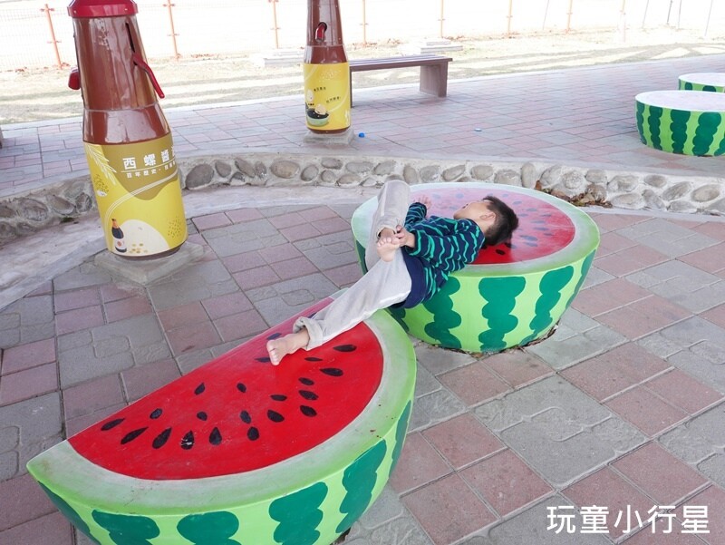 雲林景點｜西螺大橋親水公園+廣場+特色遊戲場（螺石公園）｜雲林玩沙玩水