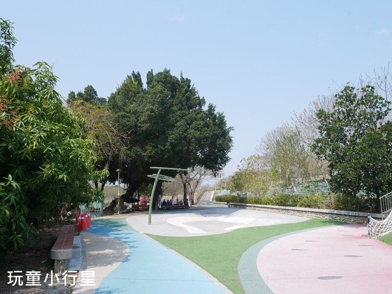 雲林景點｜西螺大橋親水公園+廣場+特色遊戲場（螺石公園）｜雲林玩沙玩水