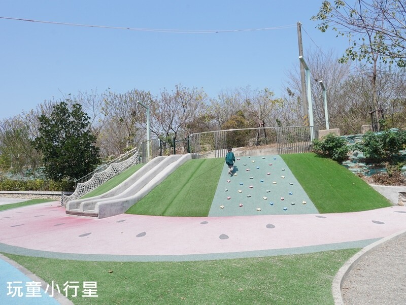 雲林景點｜西螺大橋親水公園+廣場+特色遊戲場（螺石公園）｜雲林玩沙玩水