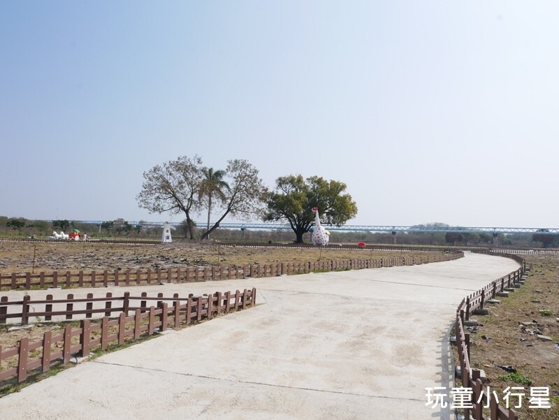 雲林景點｜西螺大橋親水公園+廣場+特色遊戲場（螺石公園）｜雲林玩沙玩水