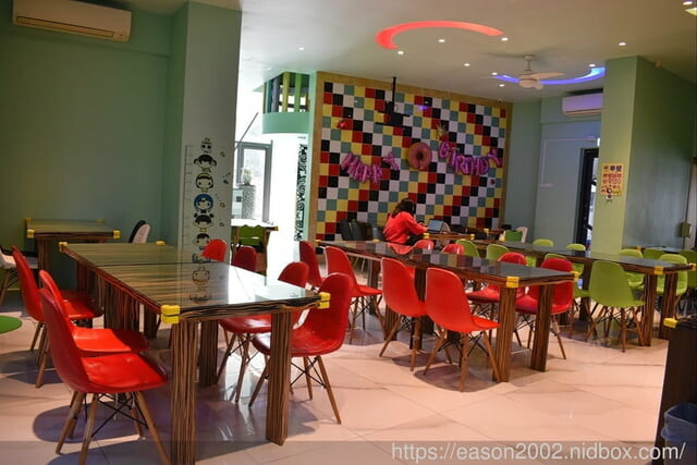 宜蘭冬山親子民宿推薦 | 丟丟噹親子樂園民宿 宜蘭百坪民宿 接近小動物 釣魚划船 奶瓶餵魚 網美拍照景點