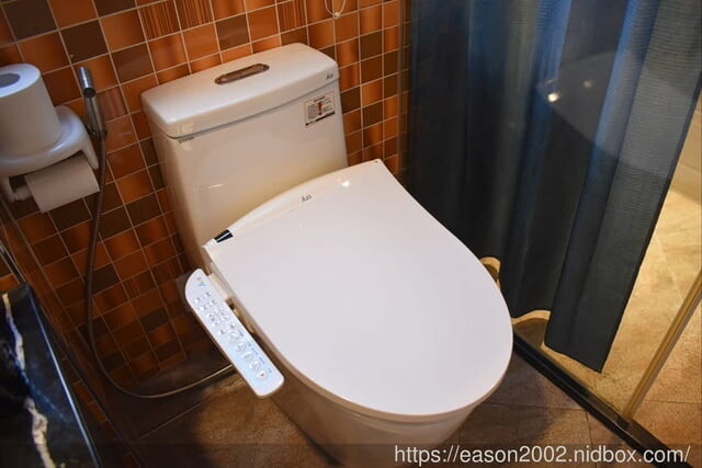 宜蘭冬山親子民宿推薦 | 丟丟噹親子樂園民宿 宜蘭百坪民宿 接近小動物 釣魚划船 奶瓶餵魚 網美拍照景點