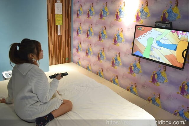 宜蘭冬山親子民宿推薦 | 丟丟噹親子樂園民宿 宜蘭百坪民宿 接近小動物 釣魚划船 奶瓶餵魚 網美拍照景點