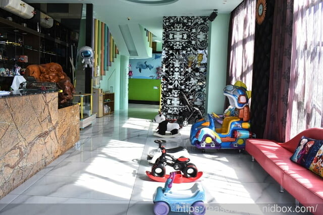 宜蘭冬山親子民宿推薦 | 丟丟噹親子樂園民宿 宜蘭百坪民宿 接近小動物 釣魚划船 奶瓶餵魚 網美拍照景點