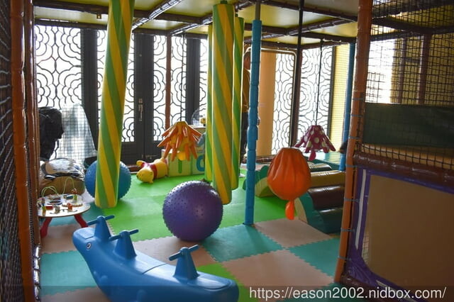 宜蘭冬山親子民宿推薦 | 丟丟噹親子樂園民宿 宜蘭百坪民宿 接近小動物 釣魚划船 奶瓶餵魚 網美拍照景點