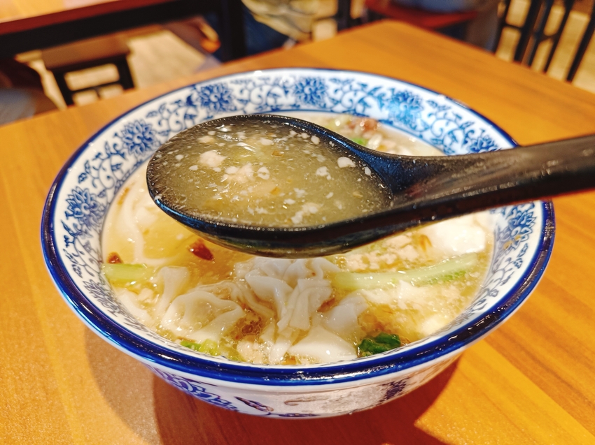 麵容餃好新竹店_手工水餃飽滿多汁/粄條滑嫩帶彈性/麻油粉肝超推薦軟嫩不乾柴/簡單又純粹的料理喚起你記憶中的味道