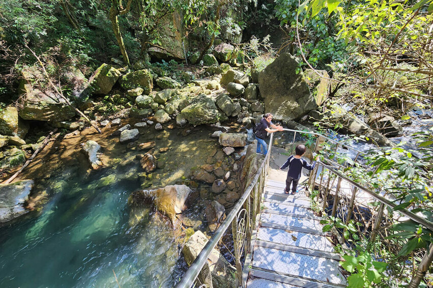 宜蘭礁溪猴洞坑瀑布 宜蘭礁溪猴洞坑瀑布