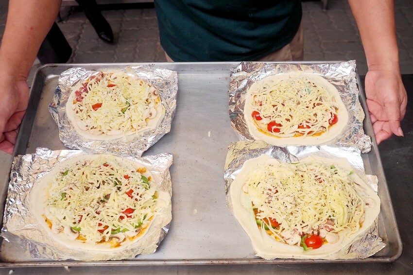 【屏東親子景點】♥透紅佳人探索樂園♥全台唯一蓮霧主題觀光工廠.可愛蓮霧巨人.蓮霧風味手作愛玉/窯烤披薩DIY