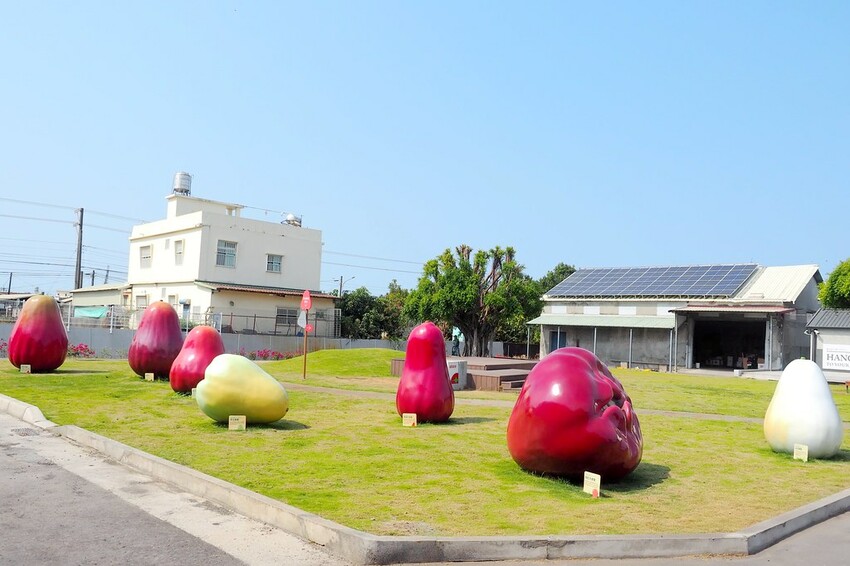 【屏東親子景點】♥透紅佳人探索樂園♥全台唯一蓮霧主題觀光工廠.可愛蓮霧巨人.蓮霧風味手作愛玉/窯烤披薩DIY