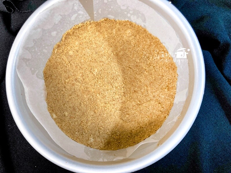 烘焙筆記│花生醬乳酪蛋糕，一口超滿足的甜鹹雙滋味