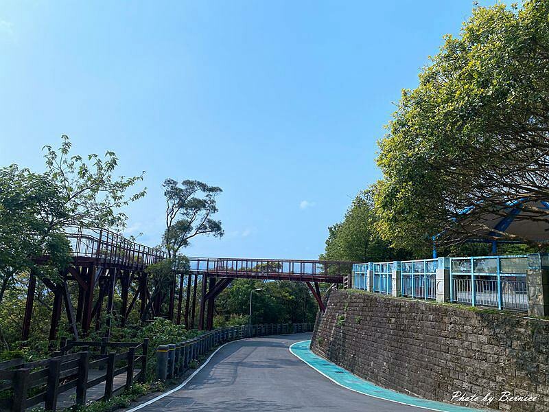 碧山露營場-天空步道~森林S型步道與101成了最美的風景 @Bernice的隨手筆記