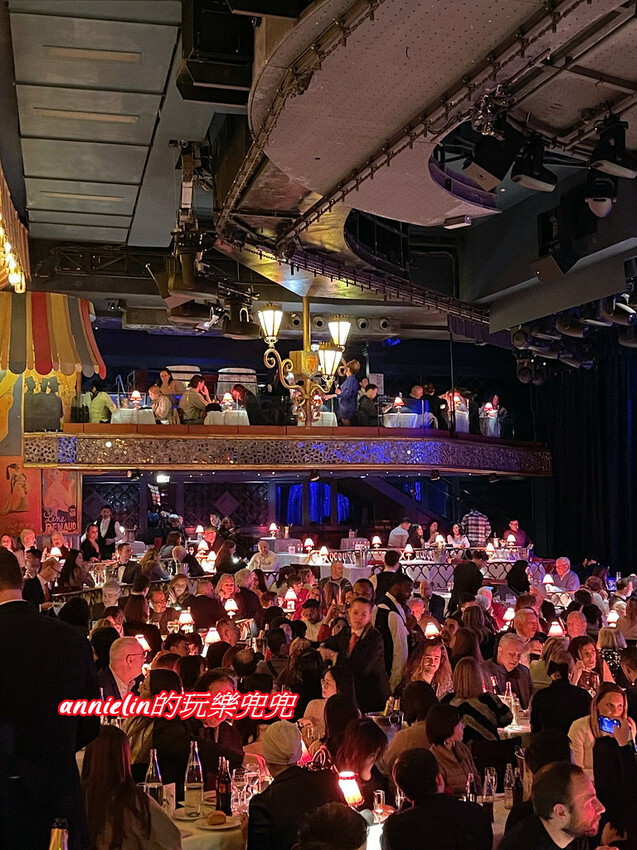 ◎【法國巴黎 紅磨坊－晚宴秀＆城市觀光巴士之旅】精緻奢華排場...嘖嘖稱奇！