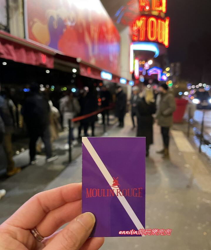 ◎【法國巴黎 紅磨坊－晚宴秀＆城市觀光巴士之旅】精緻奢華排場...嘖嘖稱奇！