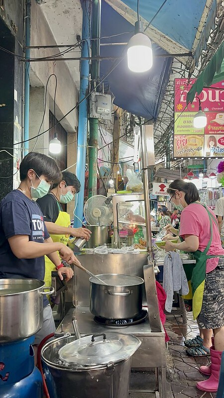 【亞洲，泰國，曼谷】陳進忠粥鋪（ โจ๊กตั้งจิงตง - เจ้าเก่าซังราชวงศ์ ）曼谷生活日常的幸福美味，在三聘