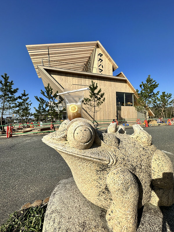 【日本，鳥取】Takahama Cafe（タカハマカフェ/高濱咖啡廳)，「通往天空的階梯」隈研吾新作品。（鳥取咖啡