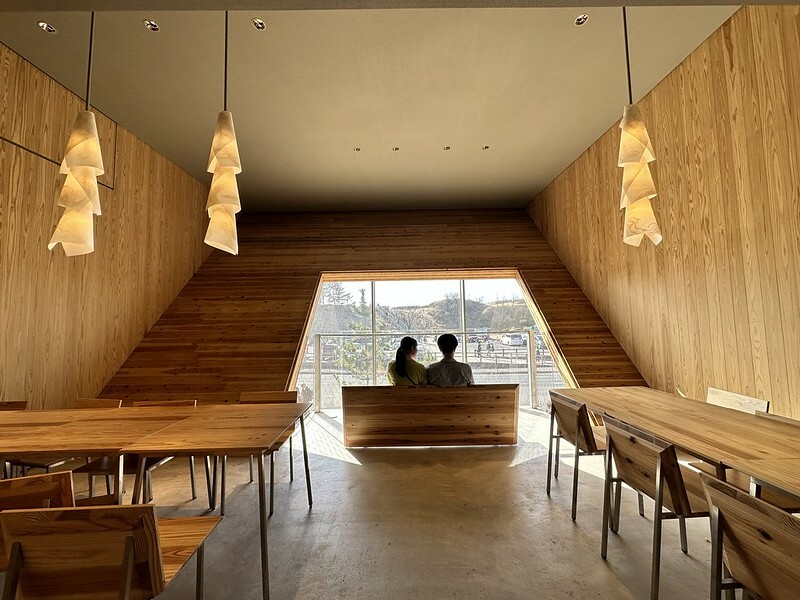 【日本，鳥取】Takahama Cafe（タカハマカフェ/高濱咖啡廳)，「通往天空的階梯」隈研吾新作品。（鳥取咖啡