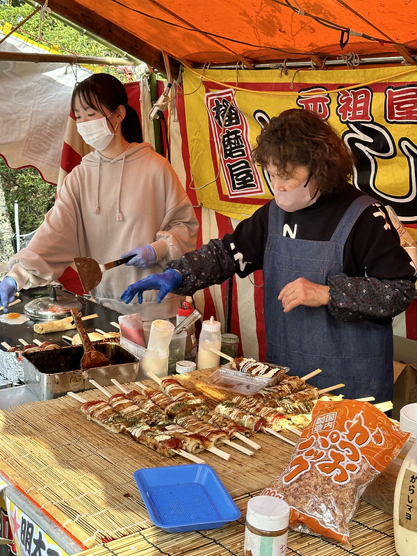【日本，鳥取，倉吉市】打吹公園，在「櫻花名所百選」賞櫻、逛屋台，來張「解脫紙」能將不好的事情留在水池