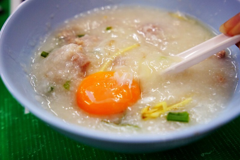 【亞洲，泰國，曼谷】陳進忠粥鋪（ โจ๊กตั้งจิงตง - เจ้าเก่าซังราชวงศ์ ）曼谷生活日常的幸福美味，在三聘