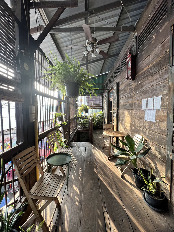 【亞洲，泰國，曼谷】Mother Roaster Talad Noi，夢想不分年齡，70 歲奶奶的咖啡夢想。（曼谷咖啡館）