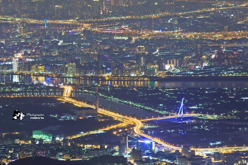 【北部景點】台北新北必去必拍夜景點│象山虎山│碧山巖│陽明山大屯山│劍潭山│老地方觀機平台│仙跡岩│金面山│