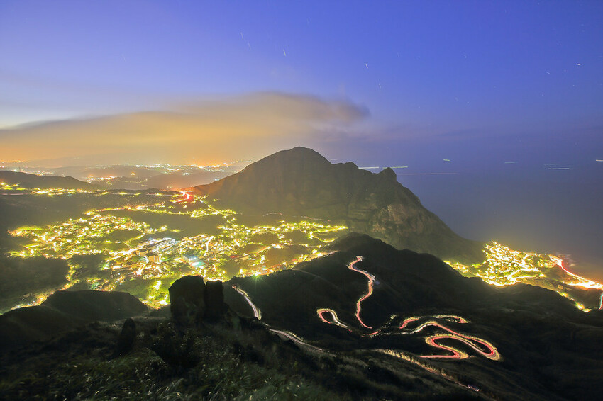 【北部景點】台北新北必去必拍夜景點│象山虎山│碧山巖│陽明山大屯山│劍潭山│老地方觀機平台│仙跡岩│金面山│