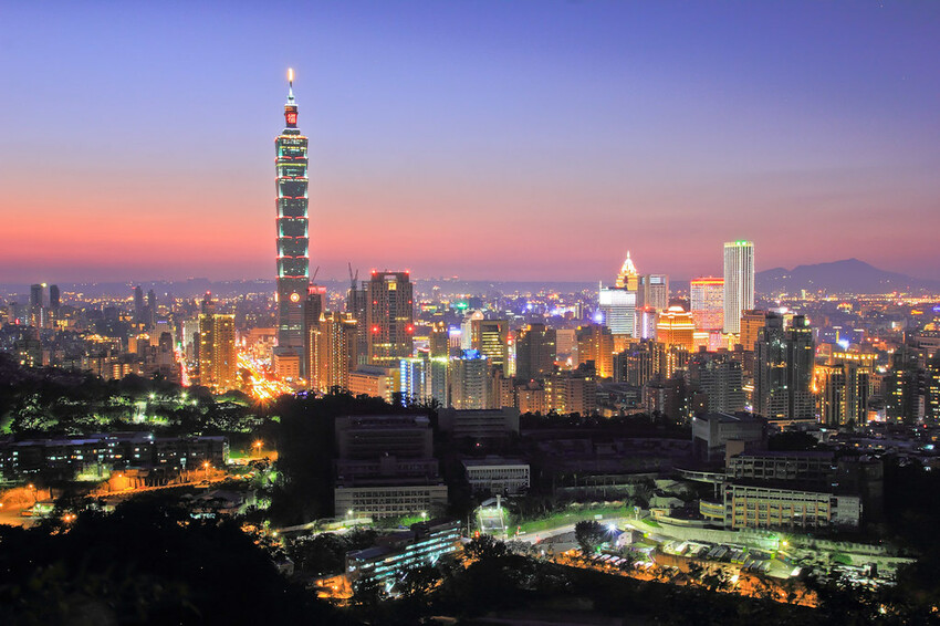 【北部景點】台北新北必去必拍夜景點│象山虎山│碧山巖│陽明山大屯山│劍潭山│老地方觀機平台│仙跡岩│金面山│