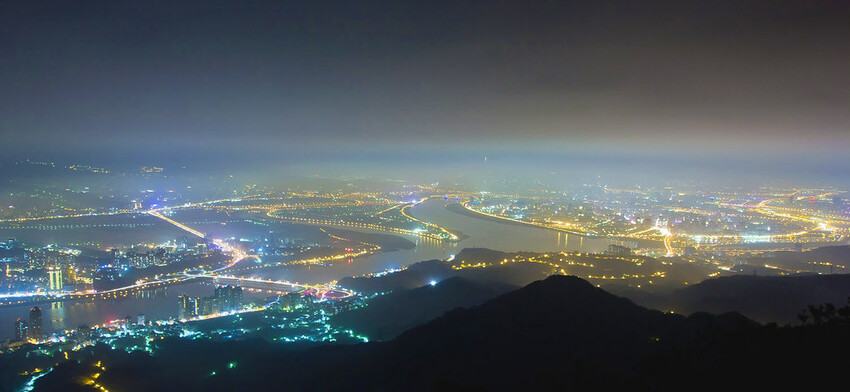 【北部景點】台北新北必去必拍夜景點│象山虎山│碧山巖│陽明山大屯山│劍潭山│老地方觀機平台│仙跡岩│金面山│