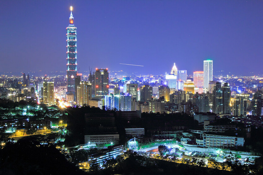 【北部景點】台北新北必去必拍夜景點│象山虎山│碧山巖│陽明山大屯山│劍潭山│老地方觀機平台│仙跡岩│金面山│